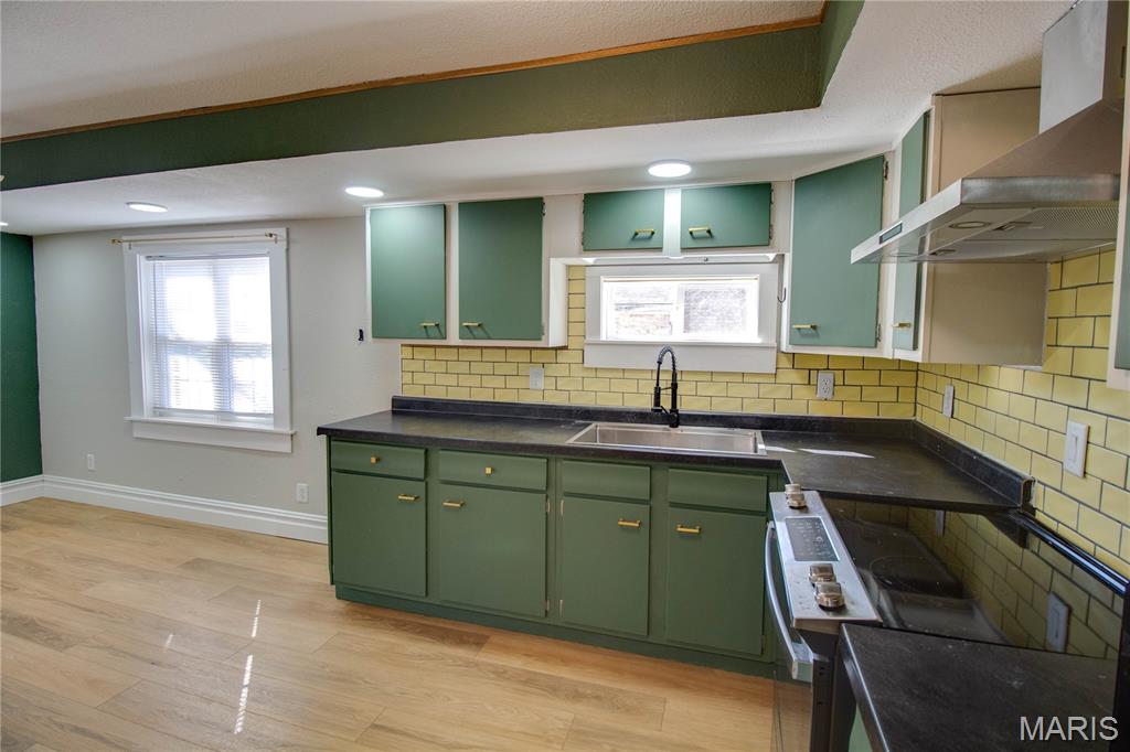 304 Francis Street Gillespie, IL 62033 - Photo 9 of 29