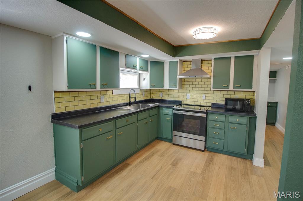 304 Francis Street Gillespie, IL 62033 - Photo 10 of 29