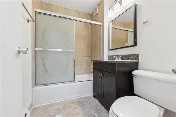 $199,900 | 726 Dempster Street, Unit 206, Mount Prospect, IL 60056