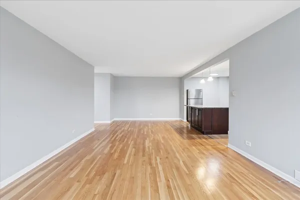 $199,900 | 726 Dempster Street, Unit 206, Mount Prospect, IL 60056