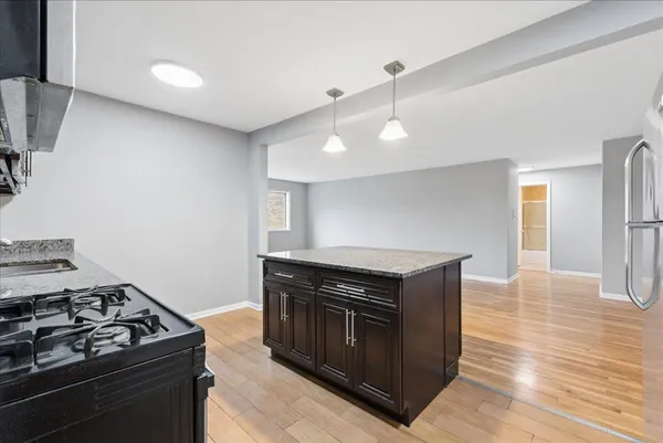 $199,900 | 726 Dempster Street, Unit 206, Mount Prospect, IL 60056