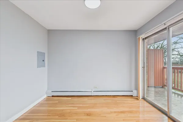 $199,900 | 726 Dempster Street, Unit 206, Mount Prospect, IL 60056