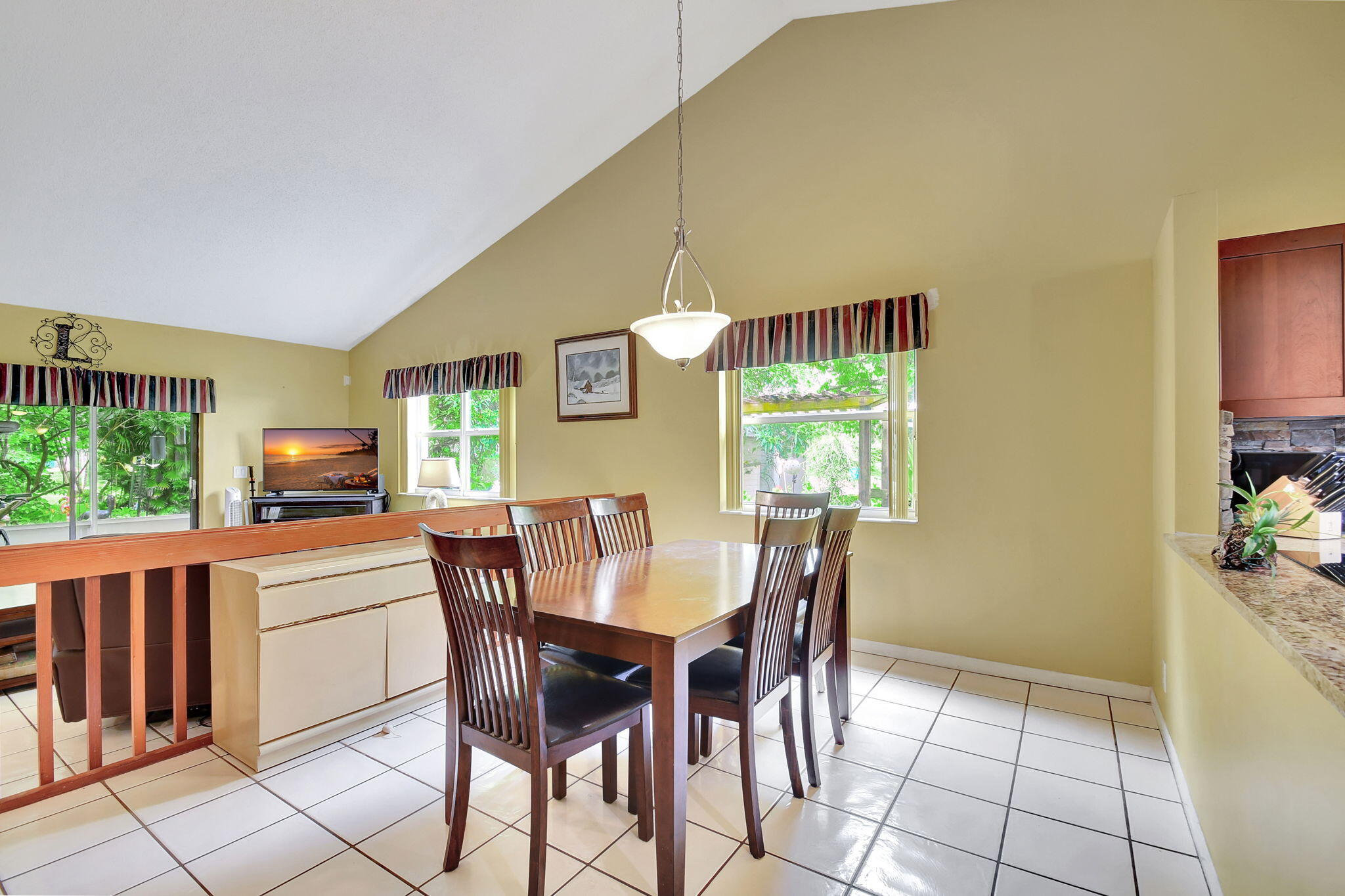 123 Buttonwood Circle Boynton Beach, FL 33436 - Photo 7 of 32 8-web-or-mls-House (8)