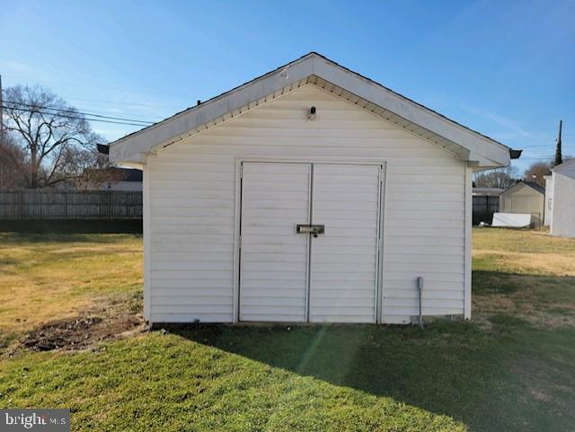 32 Evergreen Circle Dover, DE 19901 - Photo 4 of 13 Storage Shed on Concrete Slab
