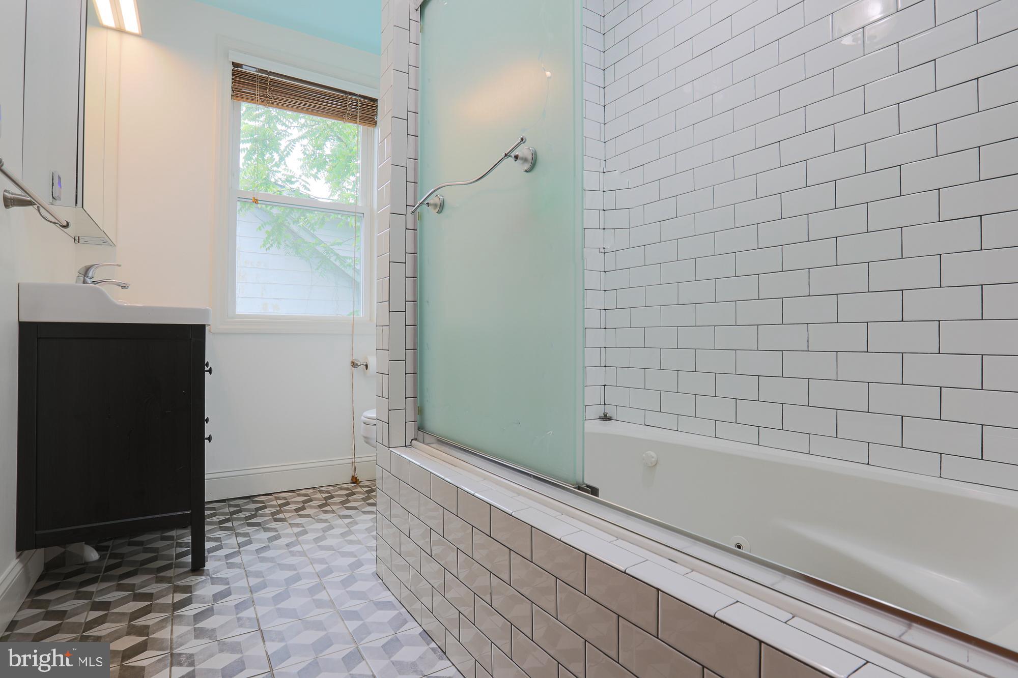 4009 Pinkney Road Baltimore, MD 21215 - Photo 14 of 27 Gallery Image 14