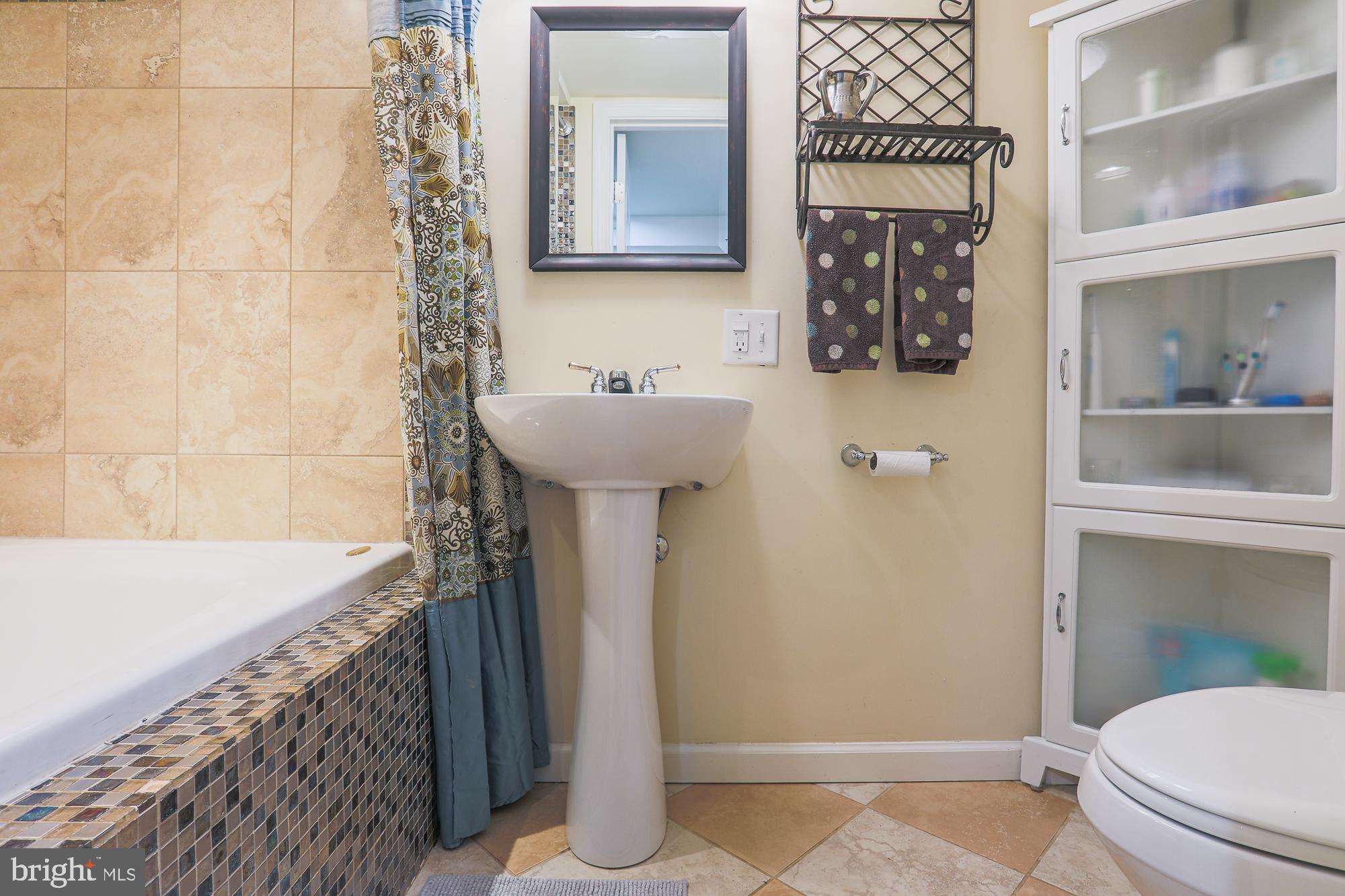 4009 Pinkney Road Baltimore, MD 21215 - Photo 18 of 27 Gallery Image 18