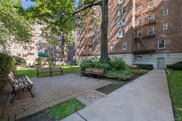 $289,000 | 72-81 113th Street, Unit 6T | Forest Hills