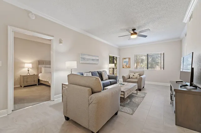 $2,500 | 2809 Amalei Drive, Unit 203, Palm Beach Gardens, FL 33410
