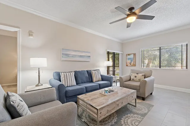 $2,500 | 2809 Amalei Drive, Unit 203, Palm Beach Gardens, FL 33410