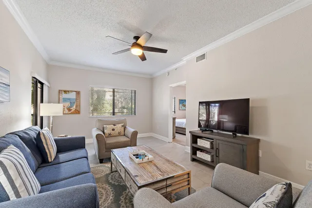 $2,500 | 2809 Amalei Drive, Unit 203, Palm Beach Gardens, FL 33410