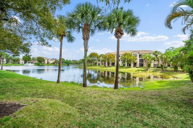 $2,500 | 2809 Amalei Drive, Unit 203, Palm Beach Gardens, FL 33410