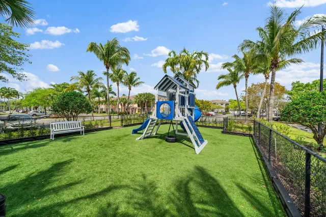 $2,500 | 2809 Amalei Drive, Unit 203, Palm Beach Gardens, FL 33410