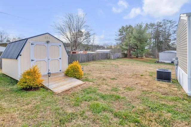 $148,000 | 1095 Willow Creek Drive, Pinnacle, NC 27043