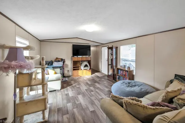 $148,000 | 1095 Willow Creek Drive, Pinnacle, NC 27043