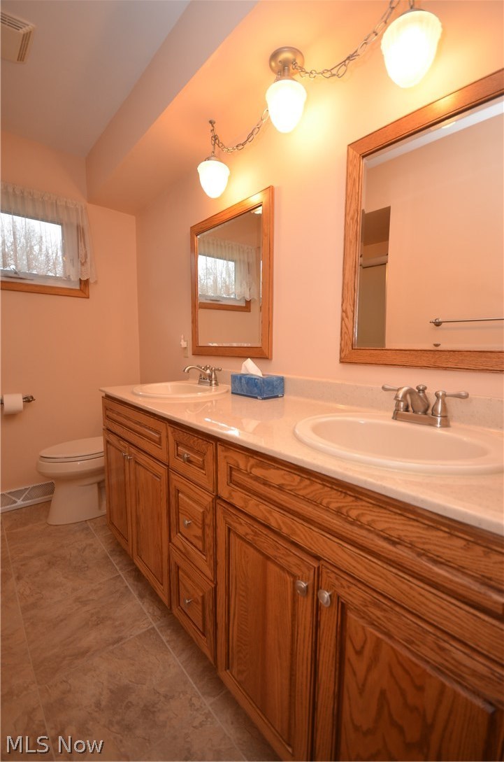 2242 Springfield Center Road Akron, OH 44312 - Photo 16 of 33 Gallery Image 16