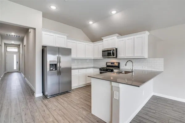 $2,350 | 6127 Tawakoni Lane, Royse City, TX 75189