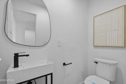 $1,295,000 | 3860 East Clarendon Avenue, Phoenix, AZ 85018