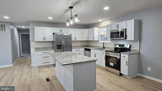 $389,999 | 712 White Sands Drive, Lusby, MD 20657