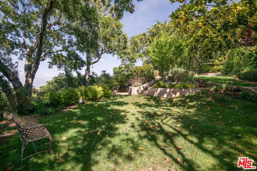 13415 Java Drive Beverly Hills, CA 90210 - Photo 11 of 24
