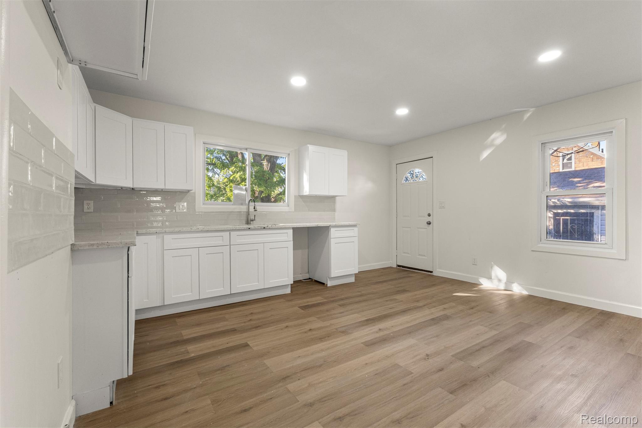 4380 Springwells Street Detroit, MI 48210 - Photo 9 of 31 06.jpg
