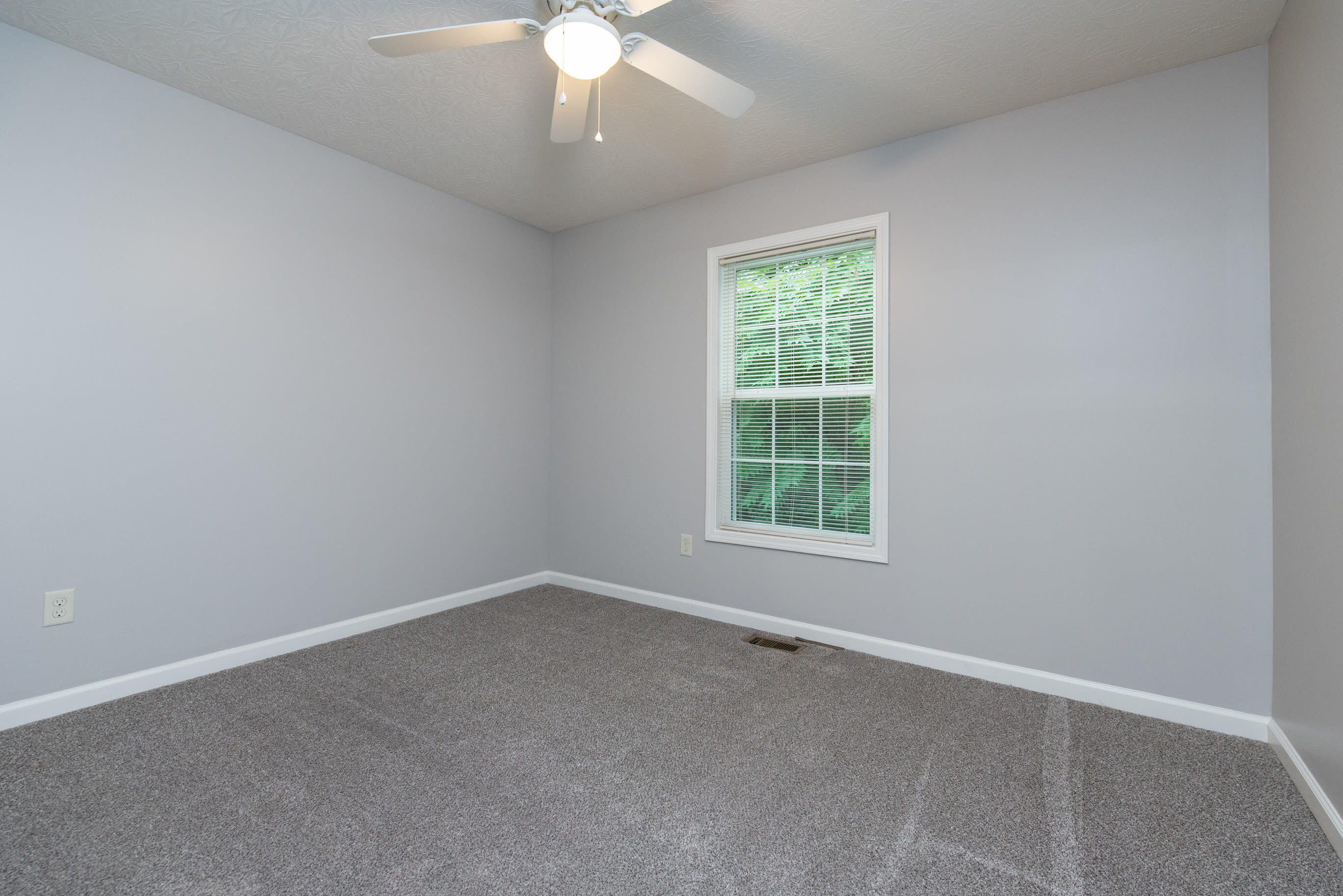 113 Spring Street Winchester, KY 40391 - Photo 20 of 23 20210810-113-Spring-St-davis-realty-033_