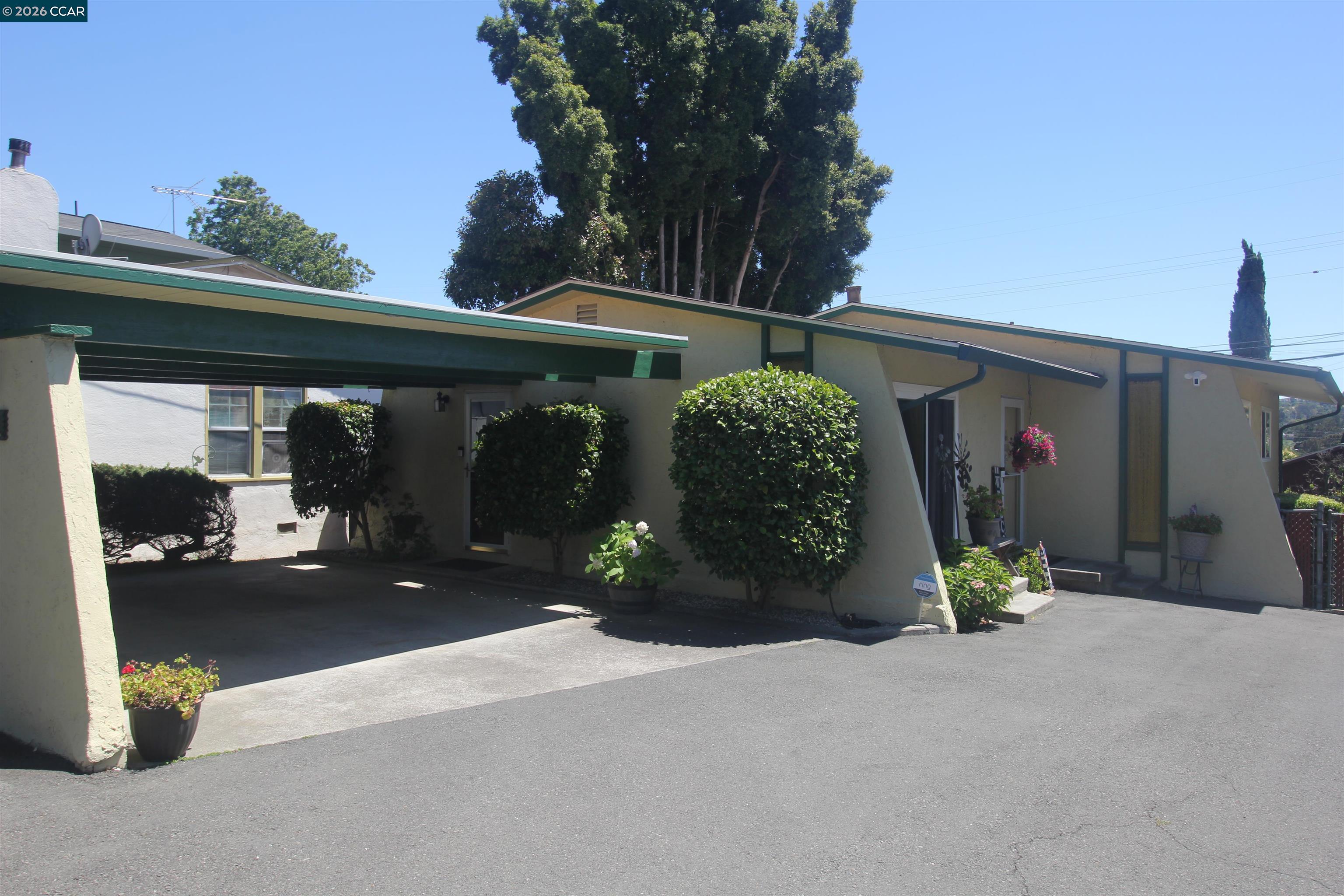 911 Benicia Road Vallejo, CA 94591 - Photo 2 of 23