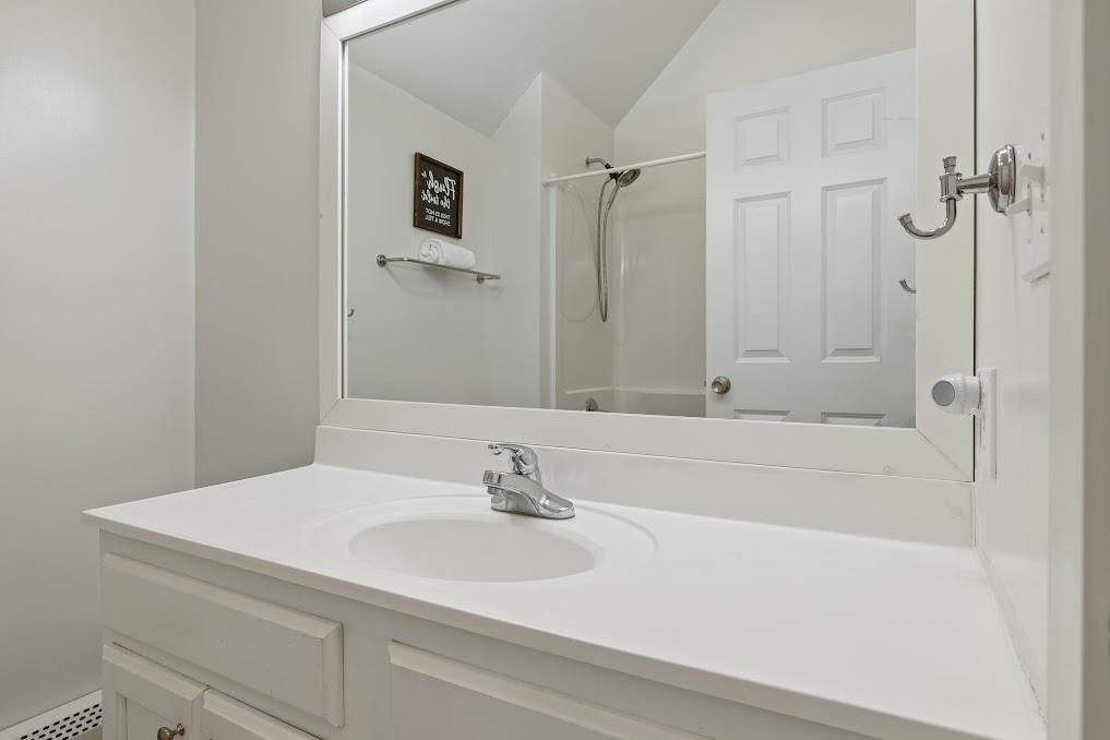 259 Jay Hill Road Hartford, VT 05001 - Photo 28 of 32