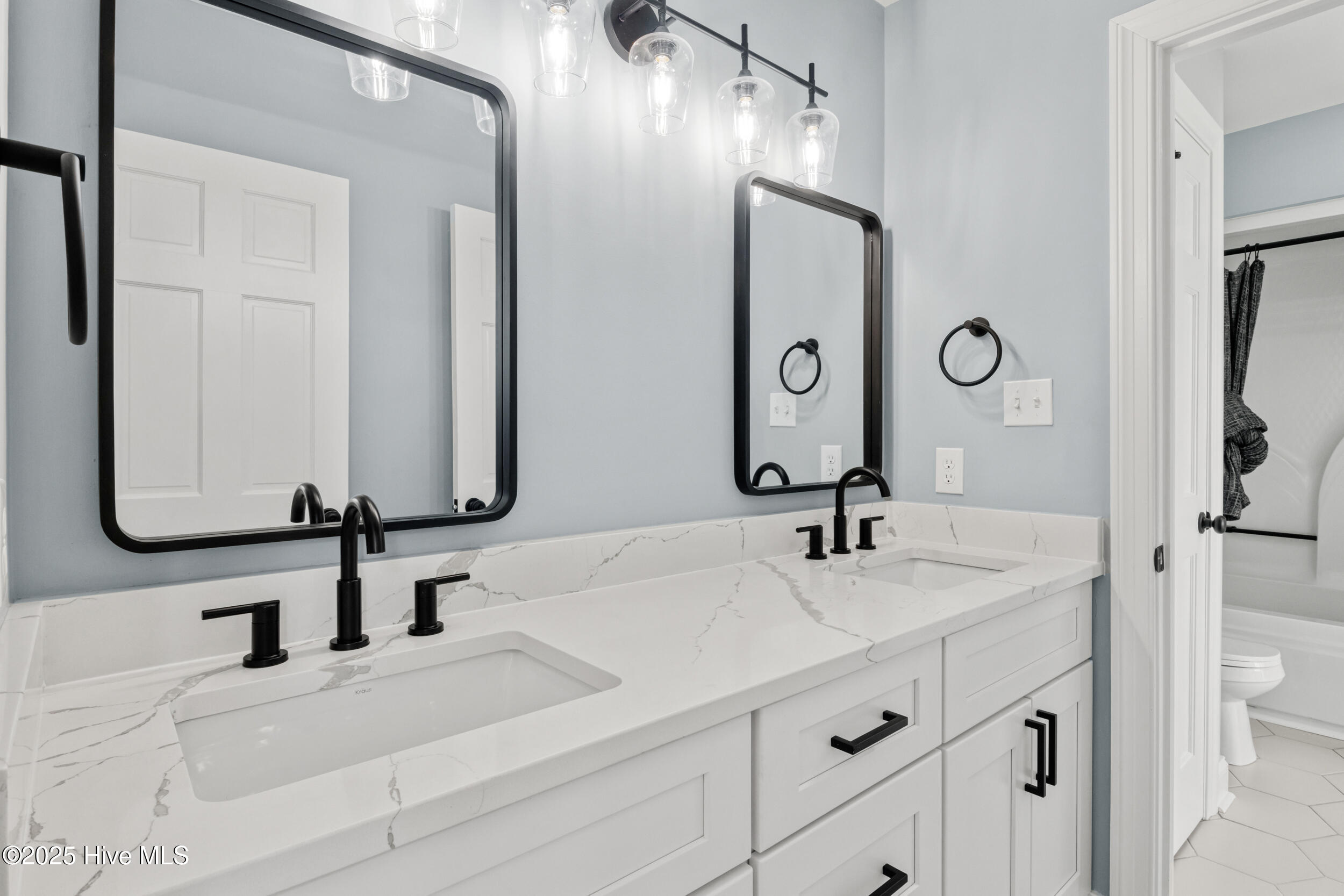 169 Baxter Estates Road Currituck, NC 27929 - Photo 35 of 39 2nd floor full hall bathroom