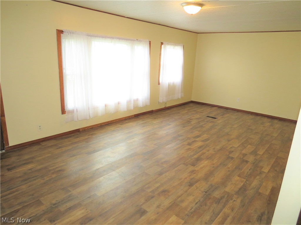 27 Amsterdam Road Southeast Scio, OH 43988 - Photo 5 of 27 Gallery Image 5