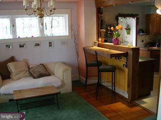 47 Shelburne Road Springfield, PA 19064 - Photo 3 of 6