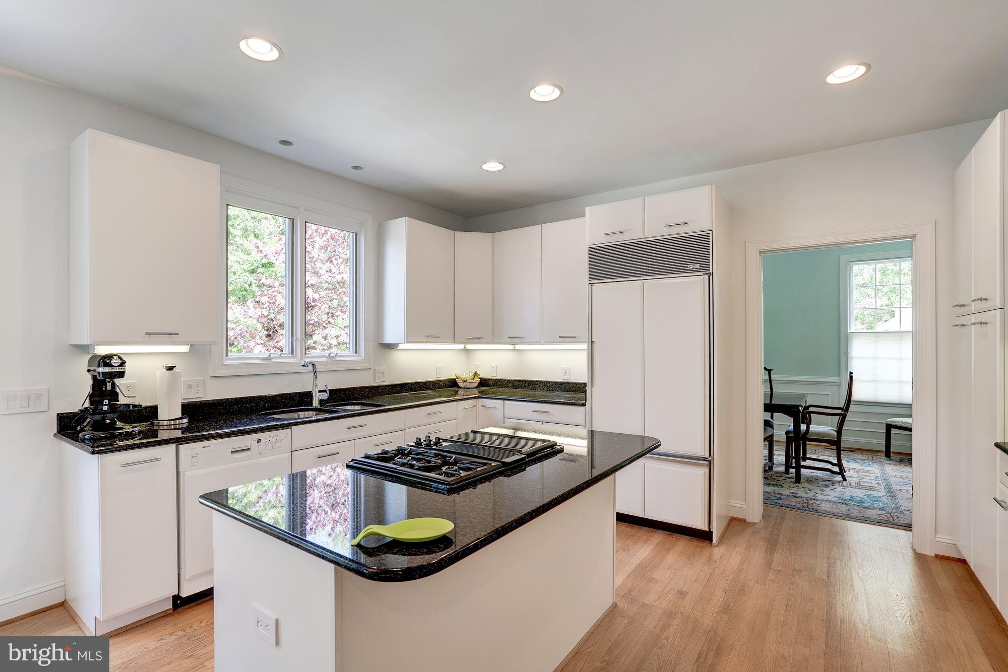 6424 Old Chesterbrook Road McLean, VA 22101 - Photo 12 of 50 Kitchen