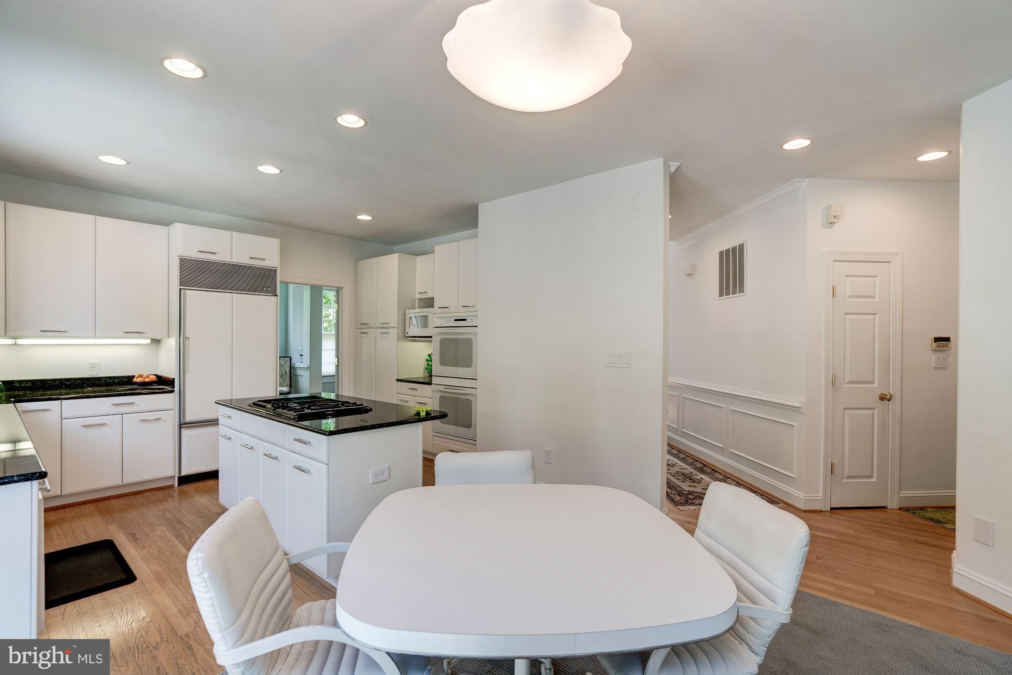 6424 Old Chesterbrook Road McLean, VA 22101 - Photo 15 of 50 Breakfast Room