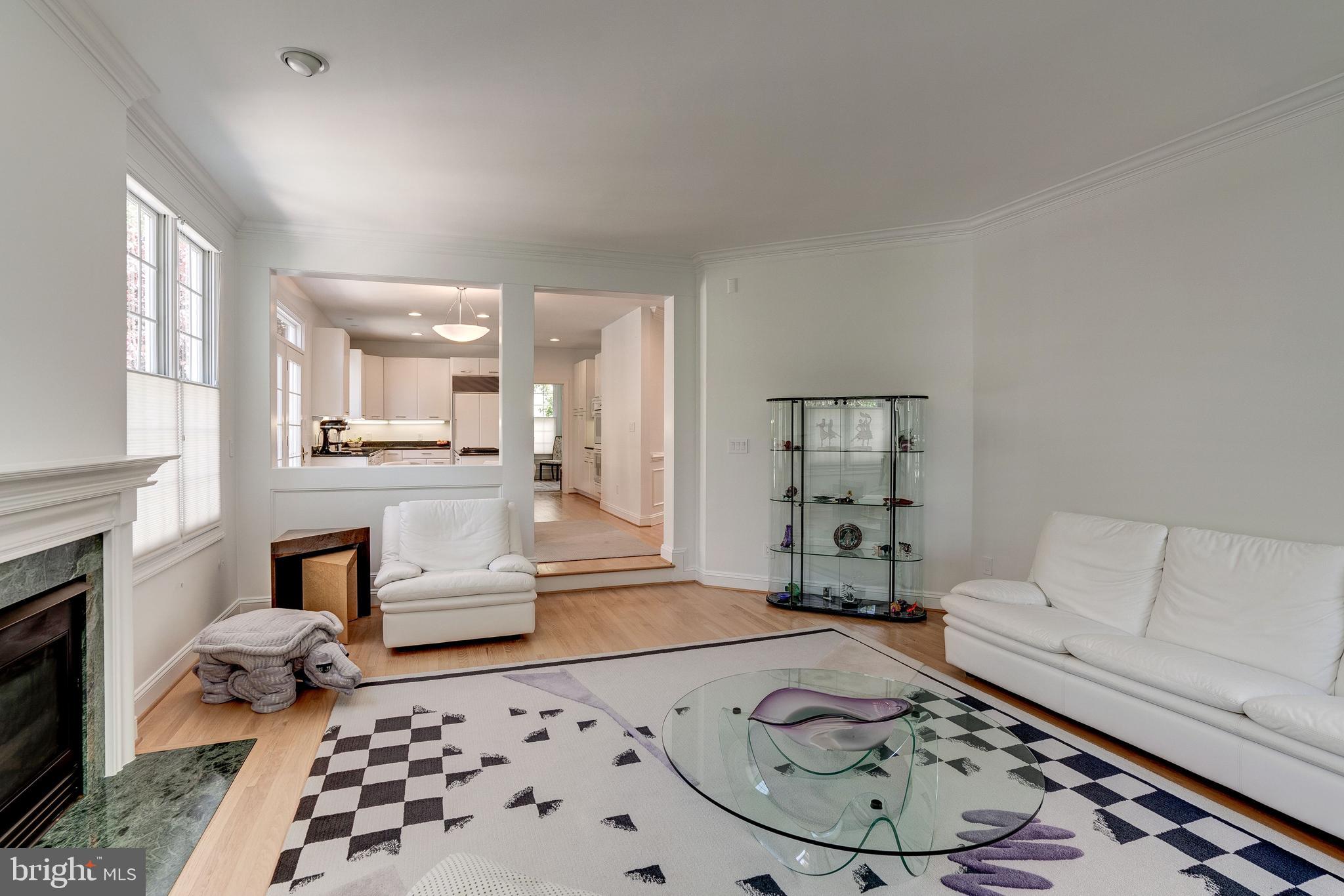 6424 Old Chesterbrook Road McLean, VA 22101 - Photo 20 of 50 Family Room
