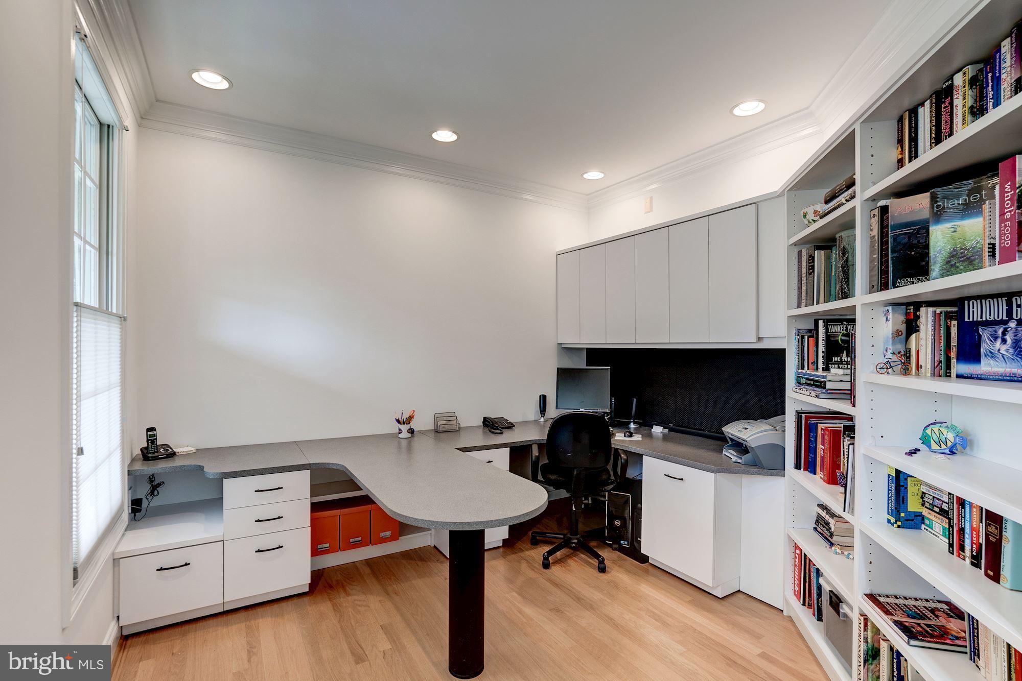 6424 Old Chesterbrook Road McLean, VA 22101 - Photo 21 of 50 Office