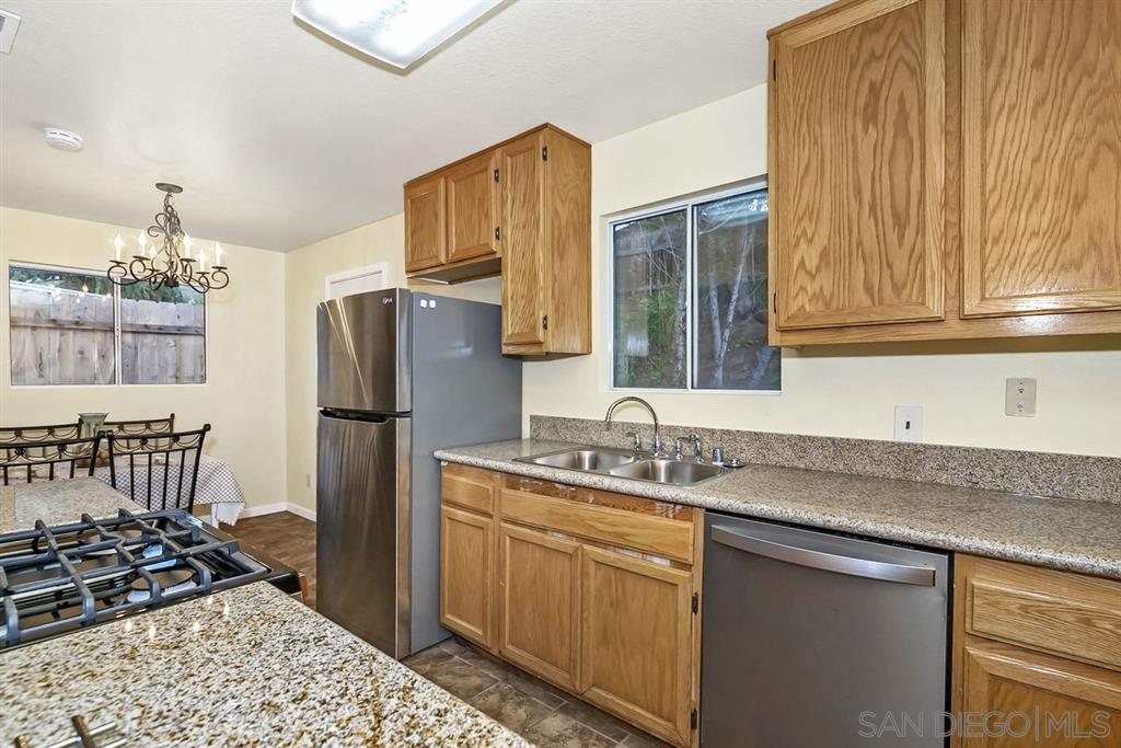 9050 Northcote Road Santee, CA 92071 - Photo 11 of 23 Gallery Image 11