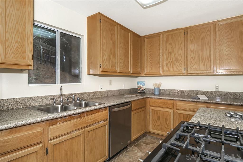 9050 Northcote Road Santee, CA 92071 - Photo 10 of 23 Gallery Image 10