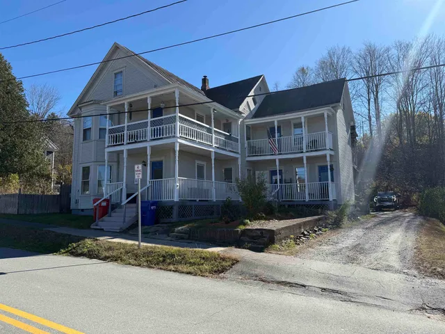 $210,000 | 86 Raymond Street, Lyndon, VT 05851