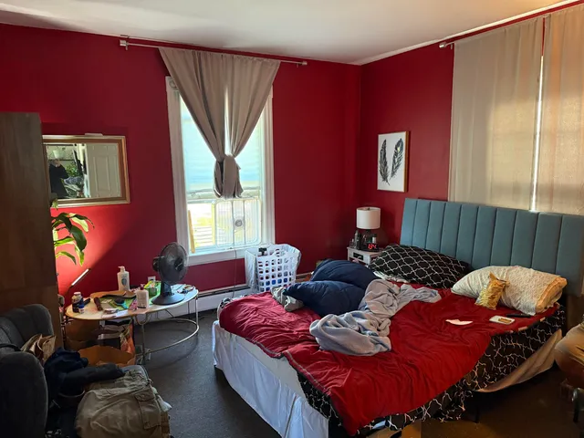 $210,000 | 86 Raymond Street, Lyndon, VT 05851