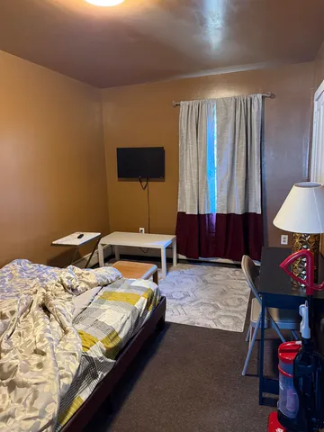 $210,000 | 86 Raymond Street, Lyndon, VT 05851