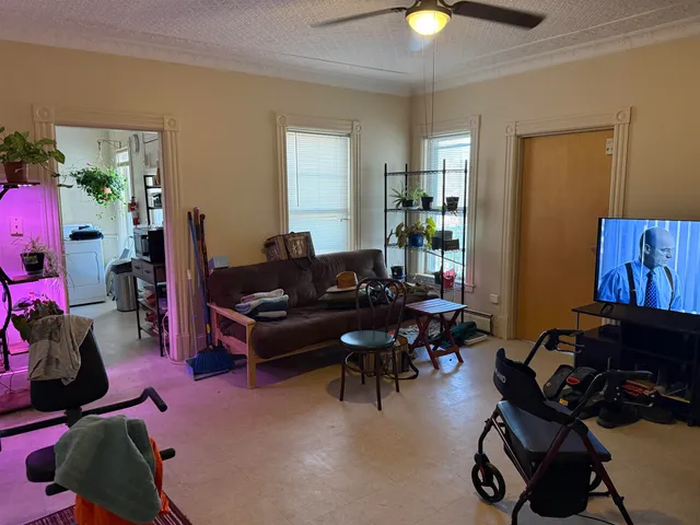 $210,000 | 86 Raymond Street, Lyndon, VT 05851