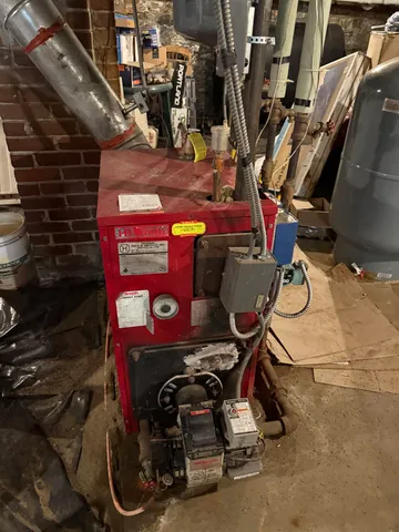 $210,000 | 86 Raymond Street, Lyndon, VT 05851