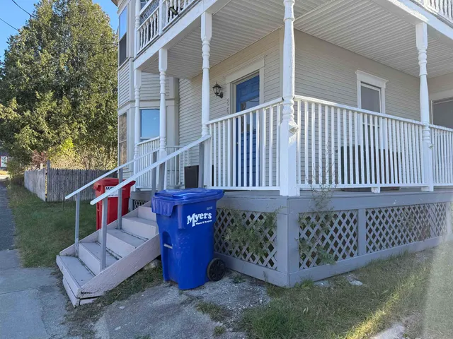 $210,000 | 86 Raymond Street, Lyndon, VT 05851