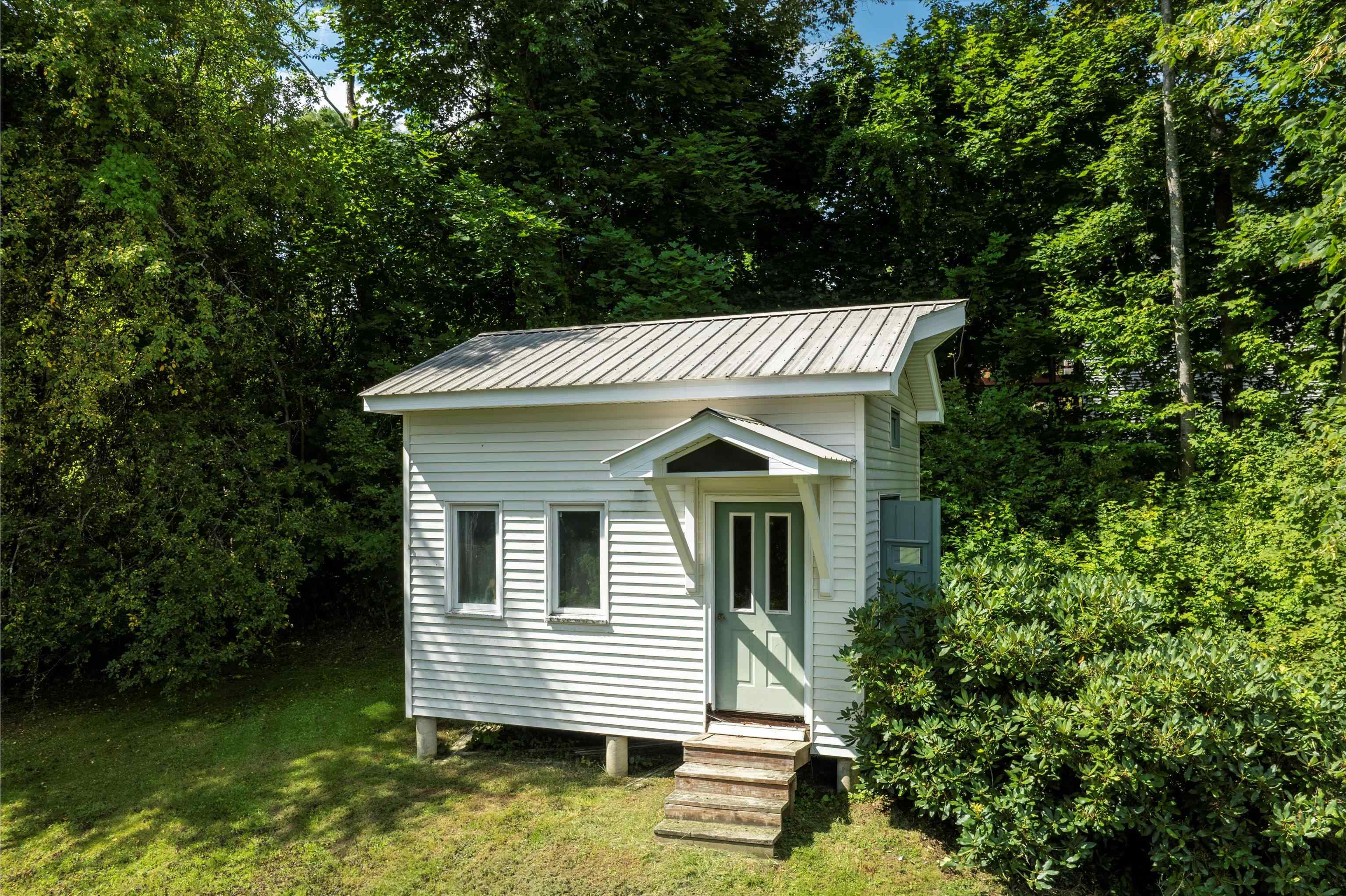16 Bailey Street Springfield, VT 05156 - Photo 26 of 39