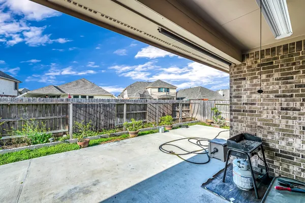 $2,500 | 9211 Union Meadow Lane, Cypress, TX 77433