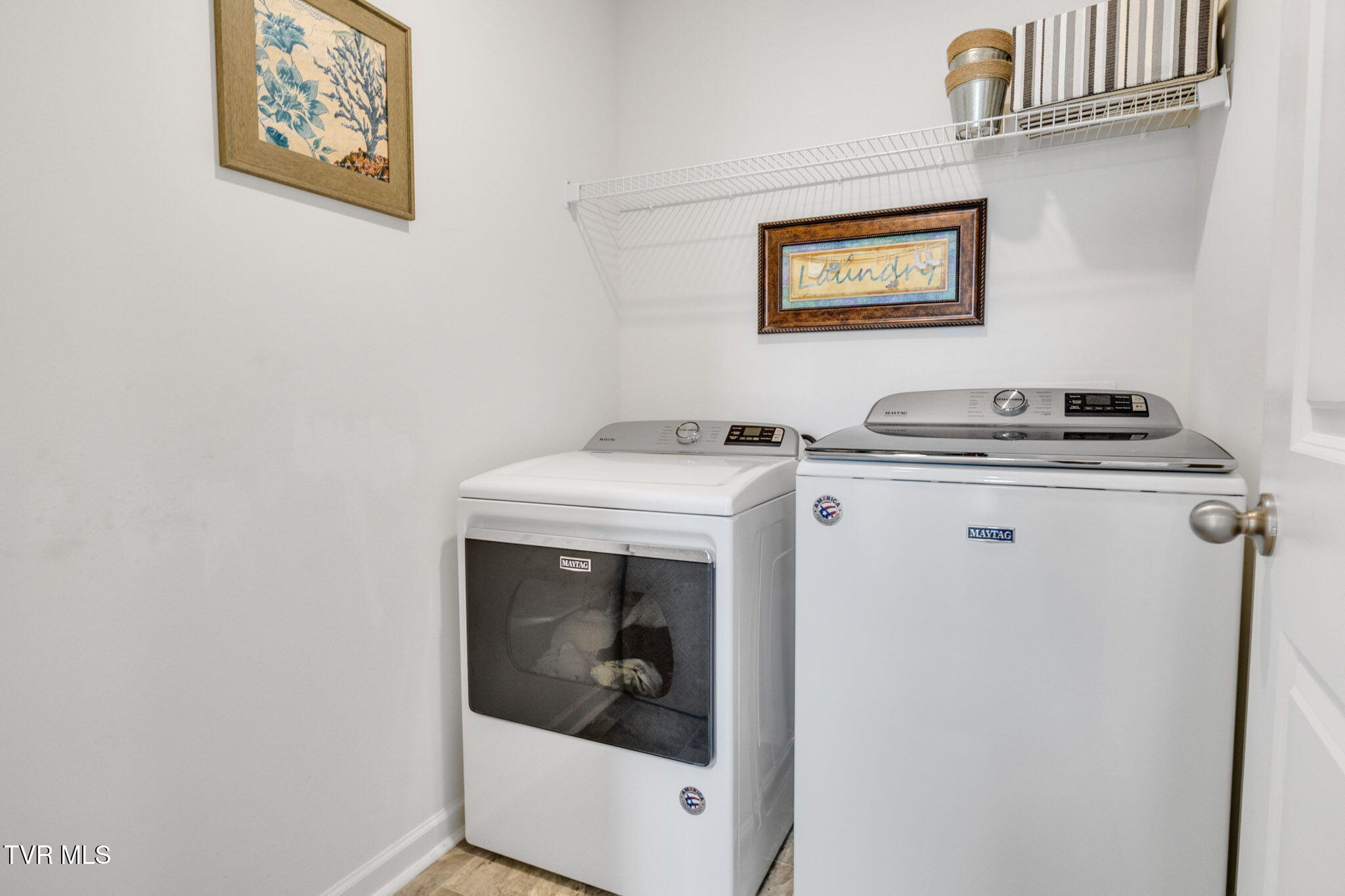 1058 Raccoon Lane Piney Flats, TN 37686 - Photo 23 of 30 12-web-or-mls-IMG_9863