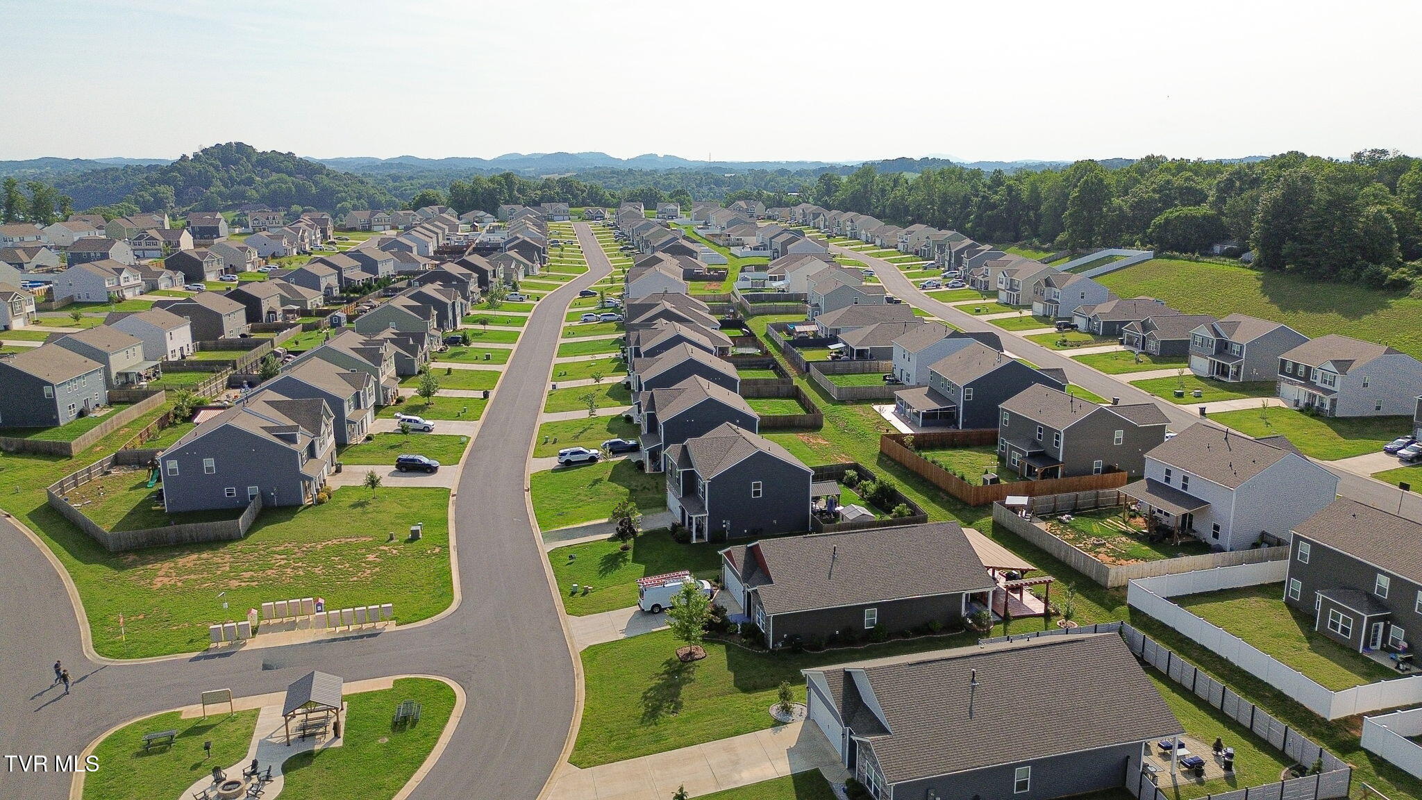 1058 Raccoon Lane Piney Flats, TN 37686 - Photo 28 of 30 27-web-or-mls-DJI_0547-Edit