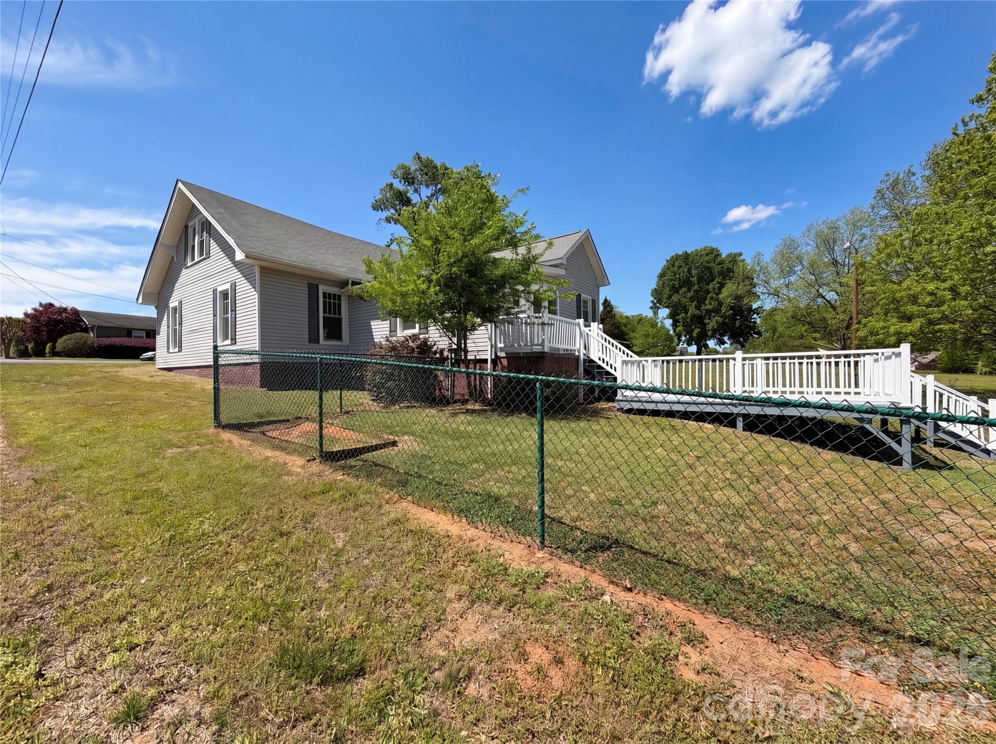 215 South Ferry Road New London, NC 28127 - Photo 6 of 21