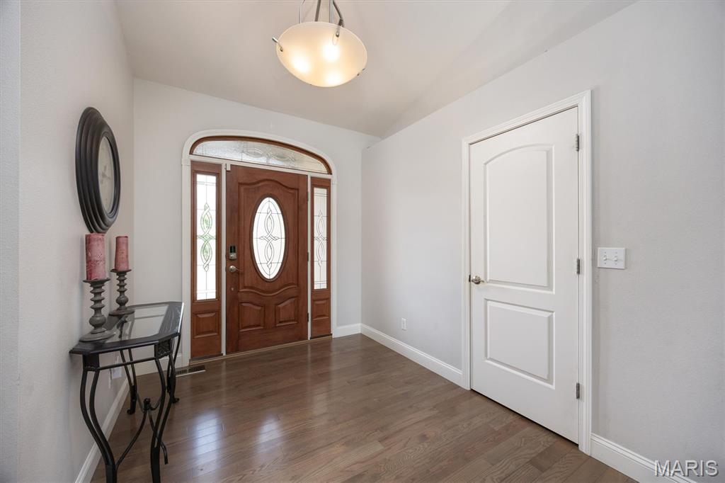 437 Marbleton Circle O'Fallon, IL 62269 - Photo 3 of 52