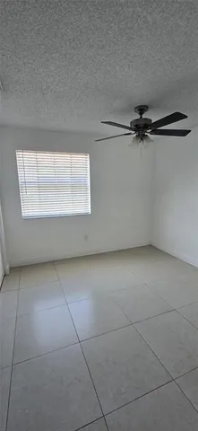 $2,700 | 11975 Northwest 11th Street, Pembroke Pines, FL 33026