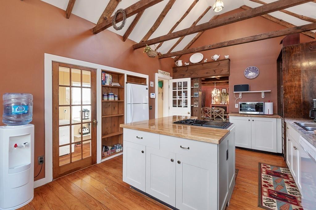 35 Acton Road Chelmsford, MA 01824 - Photo 5 of 32 Gallery Image 5